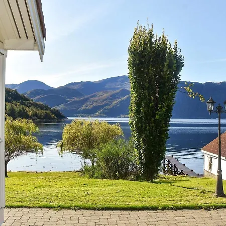 6 Person In Volda * Alesund